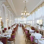 Ξενοδοχείο Bristol Palace 4*