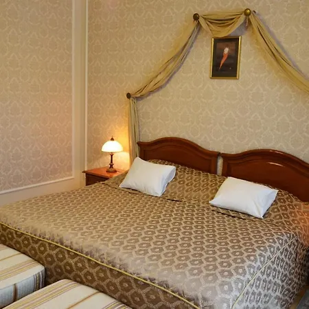 Hotel Bristol