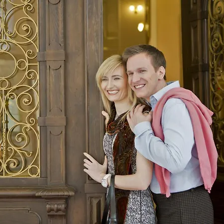 Bristol Palace 4*