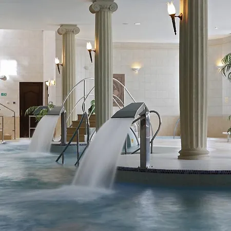 布里斯托宫酒店