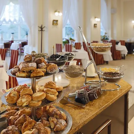 酒店 布里斯托宫酒店 4*