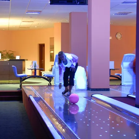 布里斯托宫酒店 酒店