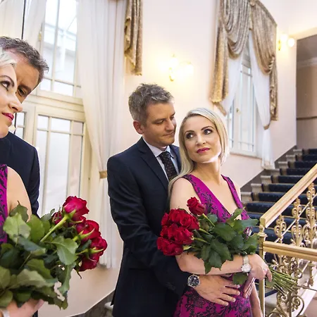 布里斯托宫酒店 4*