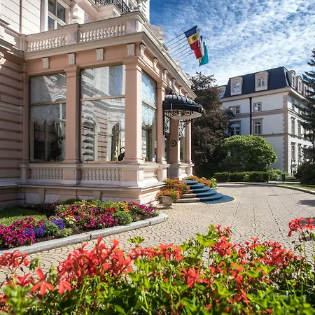 布里斯托宫酒店 酒店 卡罗维发利