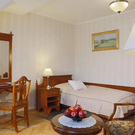 酒店 布里斯托宫酒店