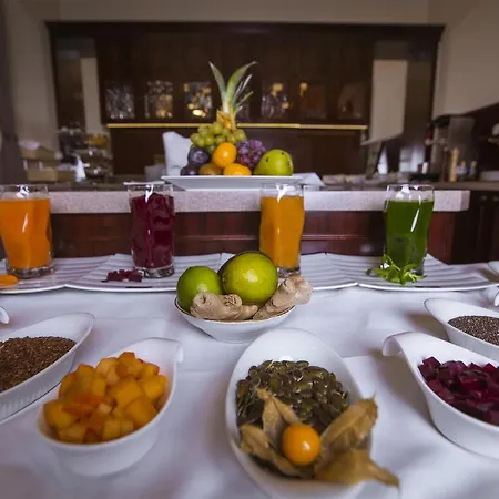 Отель Bristol 4*